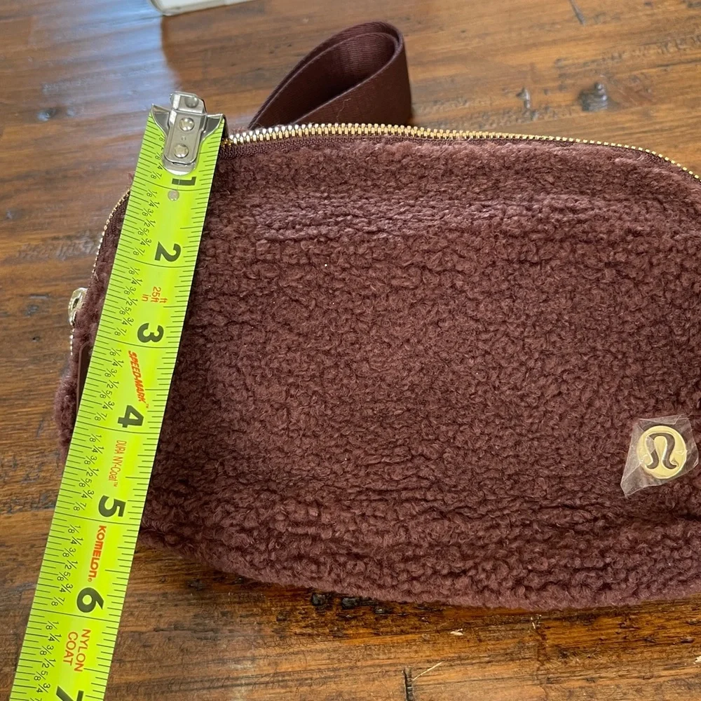 LuluLemon Fleece Everywhere Belt Bag BROWN - Picture 2 of 7